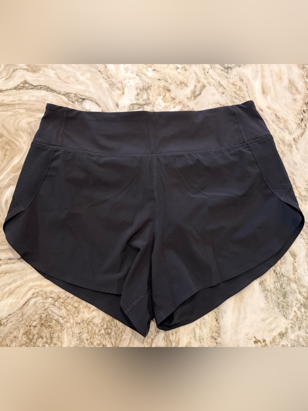 Athleta Women’s Black Run With It 3.5” Short